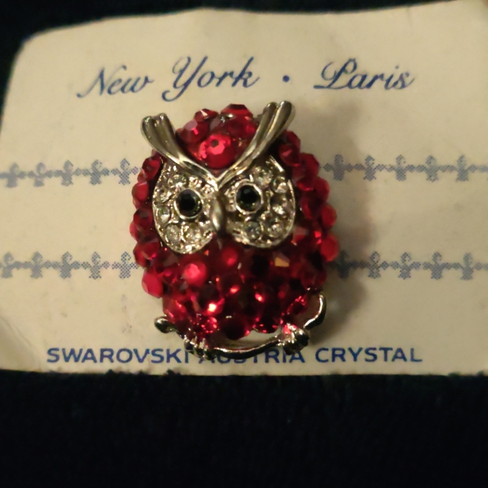 Owl brooch